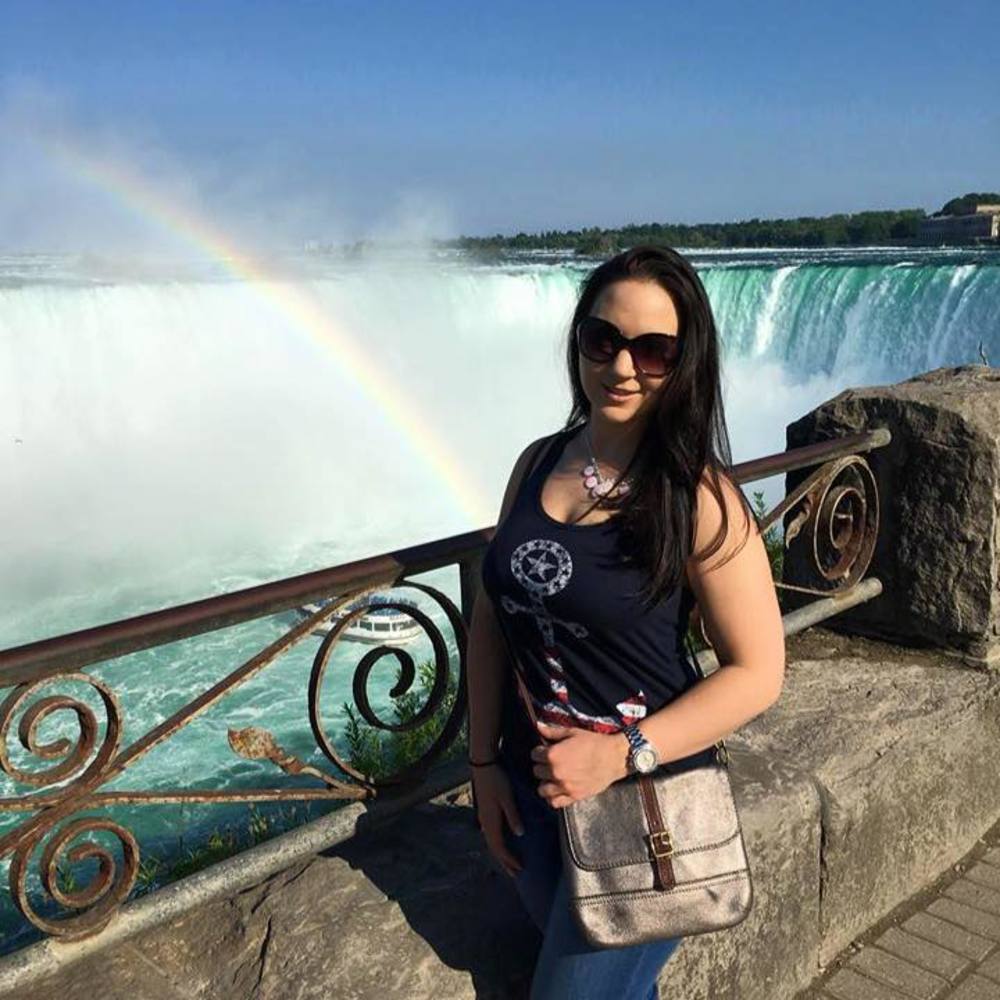 Meet your Posher, Carly